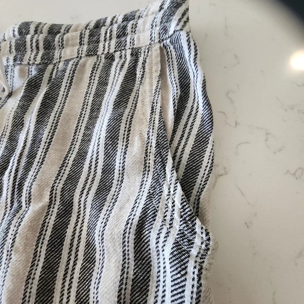 Caslon Black and Beige Striped Linen Blend Shorts Women Size L - Picture 5 of 10